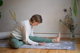 Yin yoga to reverse winter stagnation. Yin Yoga Tutorial 30 Minuten Sequenz Fur Den Winter