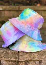 Dissolve your nontoxic fabric dye in water according to the instructions on the package of dye. How To Prep Wash Tie Dye