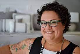 Elva Chase's Instagram, Twitter & Facebook