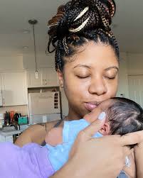 Profile for Bella Rozzay