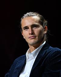 Yes, tennis players can dress up to the occasion 🕺🏼 @nittoatpfinals 📸:  @nittoatpfinals