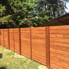 Privacy Fence Ideas Your Personal Privacy Is Essential To You Yet Spending A Massive Quantity Of Money O Privacy Fence Designs Backyard Privacy Fence Design