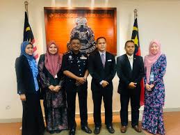 Di pulau pinang,melaka,perak,pahang,selangor,negeri sembilan,sabah dan sarawak pejabat suk di bawah. Kunjung Hormat Ketua Polis Melaka Laman Web Mkn