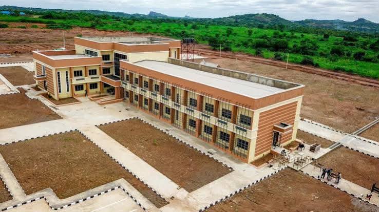 BREAKING: Makinde Approves Autonomy for LAUTECH Iseyin Campus Oyo State  Governor, Seyi Makinde, has approved the autonomy of the Iseyin Campus of  Ladoke Akintola University of Technology (LAUTECH), p