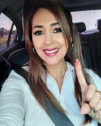 Hoy es un día decisivo y muy importante para nuestro país. Yo ya elegí y  cumplí con mi voto. Que Dios bendiga y guíe a nuestras próximas  autoridades. #Guatevota2023