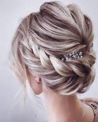 Effortless Chic Boho Bridal Hairstyles For Carefree Bride Beautiful Boho Hairstyles Boho Hair Boho Weddin Hair Styles Summer Wedding Hairstyles Bride Updo