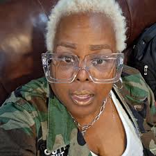 I am living the Good Life!! Nothing brings me more joy, peace, and  happiness than my CHILDREN. NOTHING! While all three of them are not with  me