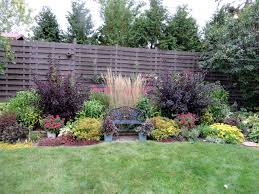 Spring In Zone 4 Finegardening Patio Garden Design Front Garden Design Small Back Gardens