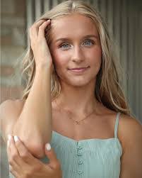 Grace Mustard's Instagram, Twitter & Facebook