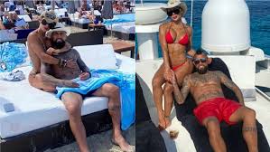 El futbolista chileno, arturo vidal, confirmó su nueva relación amorosa con sonia isaza, quien vive en españa y con quien estaría. Te Amo Arturo Vidal Dedica Mensaje A Su Novia Mientras Sigue Disfrutando En Ibiza Meganoticias
