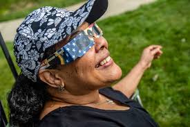 Total solar eclipse captures Luna Pier