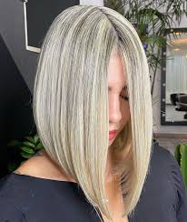 La bacheca capelli caschetto corto di donatella polloni su pinterest. Caschetto Scalato Corto Lungo E Con Frangia Look Da Copiare Pourfemme