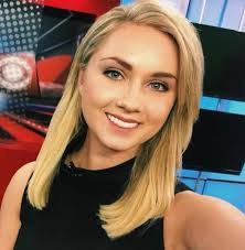 Elizabeth Pace's Instagram, Twitter & Facebook