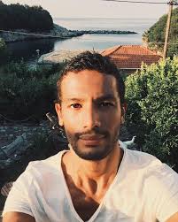 Writing new music and rehearsing for the upcoming @dife_kako dance  company's tour in French Guiana ☀️ with @mathieu_zpro 🎹