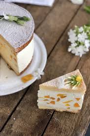 Klassische Kase Sahne Torte Mit Pfirsichen Lissi S Passion Kase Sahne Torte Kuchen Und Torten Beste Kuchen Rezepte