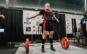 How Tight Should A Lifting Belt Be? (Breakdown Per Exercise) |  Powerliftingtechnique.Com