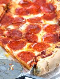 Homemade Frozen Pizzas Are Easy To Make Stock Up Your Freezer With A Quick Meal Full Of Homemade Goodness It S Better Than Take Out With Images Homemade Frozen Pizza