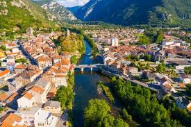 Controlla ora la tua città con le immagini delle webcam in tempo reale, i video e le foto dei reporter. L Ariege En Camping Car Location Conseils Aires Itineraires
