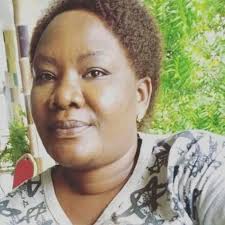 Enzi hizo tukaaminishwa kuwa huyo ni yesu kumbe nimuigizaji tu kama mzee  Msisi wa Msisile