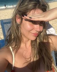 Simone Barros (@sihbarros) • Threads, Say more