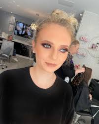 Clare Turner Make Up