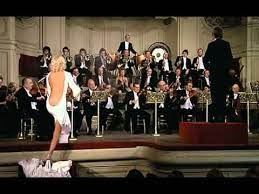 Bon visionnage du film le retour du grand blond streaming. Le Retour Du Grand Blond Fragment Youtube