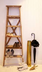 Diese ohne deckel miteinander verbinden und fertig ist eine einfache und vor allen dingen preiswerte. Schuhregal Design Platz Sparen Holz Leiter Wand Leiter Schuhregaldesignplatzsparenholzleiterwand Schuhregal Schuhregal Platzsparend Schuhregal Diy