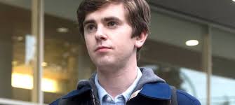 La saison 1 de the good doctor, actuellement en pause, reprendra le lundi 12 mars aux usa et se terminera le 26 mars prochain. The Good Doctor Saison 2 Shaun En Mauvaise Position Dans L Episode 13 Mce Tv