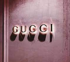 C'est un manga de type shonen qui a été écrit en. Favoriten Tumblr Photographie Retro Fond D Ecran Telephone Fond D Ecran Gucci