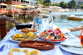 Amasra salatası tarifi yapılışı, amasra salatası püf noktaları ve adım adım anlatımıyla sofra'da! Amasra Yoresel Yemekler 10 Lezzetli Yemek Biletbayi Blog