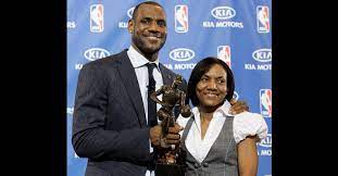At first, she had her. Lebron James Mom Gloria Raised Global Icon As A Single Mother Fanbuzz