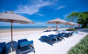 It is true that most thais envisage hua hin as a romantic and elegant gateway holiday destination, a notion started off about 100 years ago when the royal family members and the. A Unique Hua Hin Beach Experience At A 5 Star Beachfront Hotel