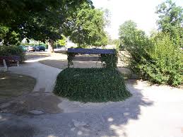 From wikimedia commons, the free media repository. Fichier Puit Mairie La Chapelle Sur Erdre Jpg Wikipedia