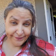 What cat food brands are safe for crows to eat in the USA?