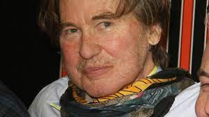 Val kilmer portrayed batman in joel schumacher's batman forever. Val Kilmer Genesungsprozess Ist Brutal