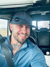 Marty Romero's Instagram, Twitter & Facebook