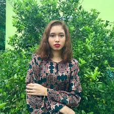 Pengacara shaza bae antara yang bakal melengkapi senarai top 12 peserta atau finalis dewi remaja edisi 2019.kejayaan merentasi saringan top 20 meletakkan beliau sebagai antara pesaing yang akan memberikan cabaran kepada. Biodata Adriana Ghafar Adriana Peserta Dewi Remaja 2019 Iluminasi