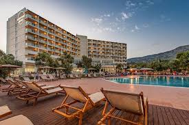Les mines du laurion sont d'anciennes mines de cuivre, de plomb mais surtout connues pour l'argent qu'elles ont produit. Dommage Avis De Voyageurs Sur Amarynthos Resort Amarynthos Tripadvisor