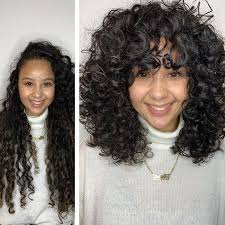 See before and after images of the devacut (the devacurl haircut) and find a stylist or salon near you. Pin On Wavy Curly Hair