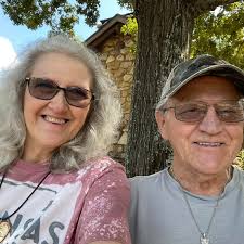 Good restaurants for lunch near Petit Jean?