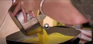 On the advice of the sales rep we stayed on the food for over a month. I Love That Tlc Showcases The Dog Bowls At Every Opportunity Who S Hungry Seekingsisterwifetlc