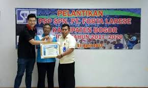 Jenis ikan sarden yang banyak dijual di pasar dan supermarket adalah sarden pindang tuna sedang merk produk sarden kalengan yang cukup terkenal antara lain merek abc, gaga, maya. Karena Cacing Pengusaha Sarden Terancam Bangkrut Serikat Pekerja Nasional