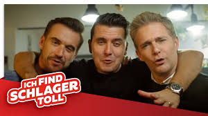 Klubbb3 veröffentlichen heute ihr neues album „wir werden immer mehr!. Neues Klubbb3 Video Wird Zum Internet Hit Bildderfrau De