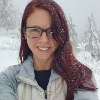 Erin Mack's Instagram, Twitter & Facebook