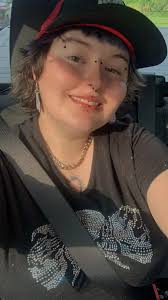 Sent in your requests Close to 1k friends ☺️🥺