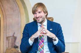 Mé jméno je adam vojtěch. Nemocnice Jsou Na Koronavirus Pripraveny Zatim V Cesku Neni Rekl Adam Vojtech Pribram Cz Www Pribram Cz