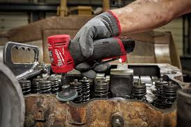 The milwaukee m12™ 3/8 crown stapler delivers a true hand tool replacement. Milwaukee M12 Fuel Angled Die Grinder Kit