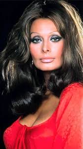 Sophia Loren .