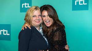 Sequin cardigan | loretta schrijver koffietijd. Loretta Geeft Gezondheidsupdate Ik Ben Zo Veranderd Na Dat Ziekenhuis Rtl Boulevard