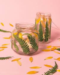 Diy Tutorial Zarte Windlichter Mit Farn Und Blutenblatter Windlichter Basteln Sommer Windlichter Basteln Fruhlingsdeko Basteln Mit Kindern